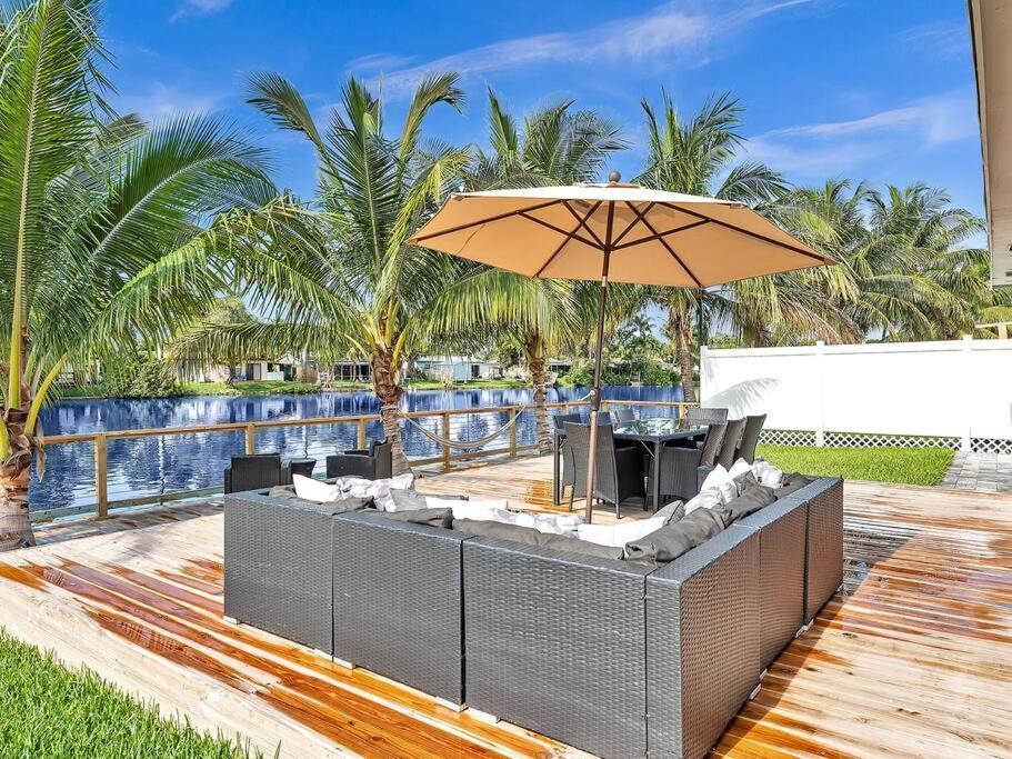 5-Star Lakefront Oasis In Hollywood-Hard Rock Casino Форт-Лодердейл Экстерьер фото